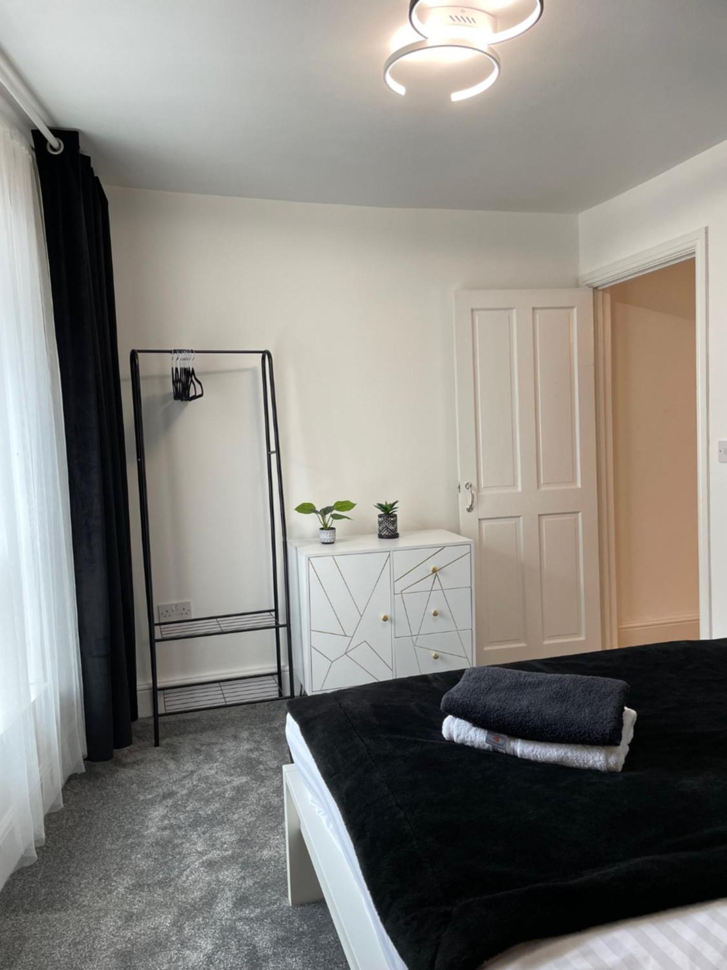 Appartement Flat 1 à Lampeter Extérieur photo